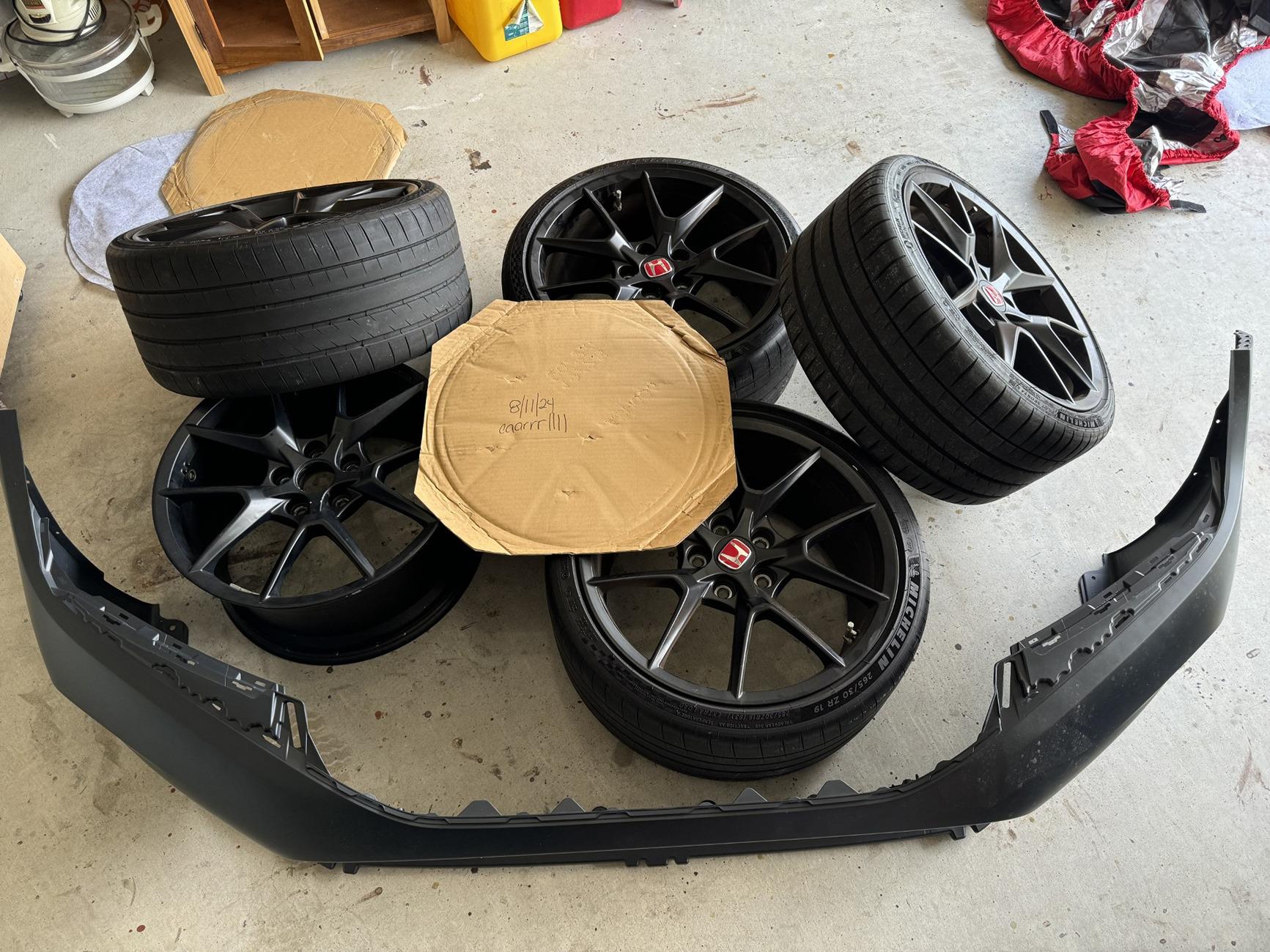 11th Gen Honda Civic FL5 Wheels + OEM Bumper 1