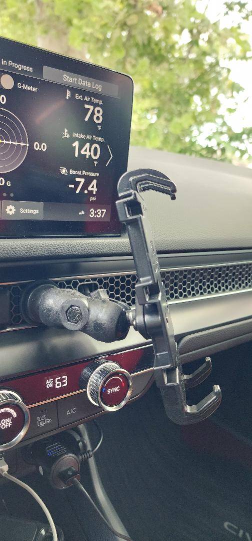 11th Gen Honda Civic RAM Mount Cellphone Install 10