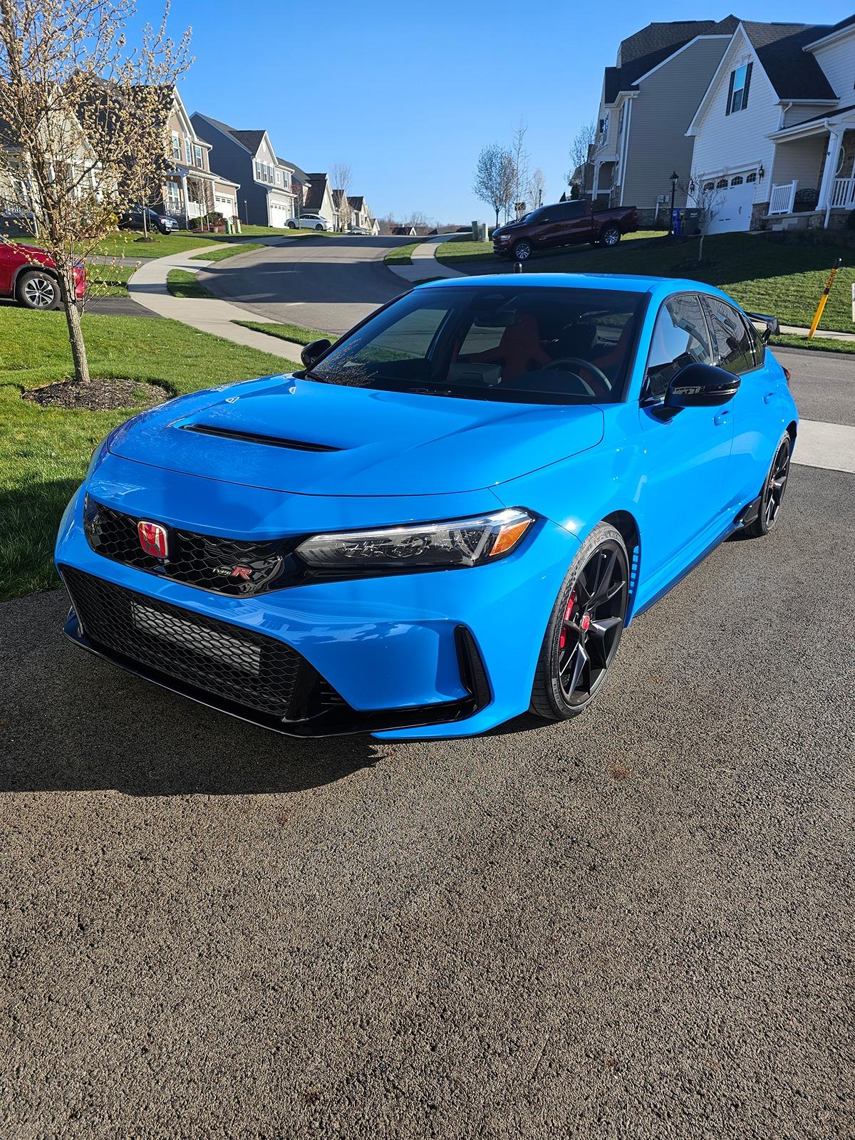 11th Gen Honda Civic Post your FL5 Civic Type R delivery pics! 🙌 📸 1000000904