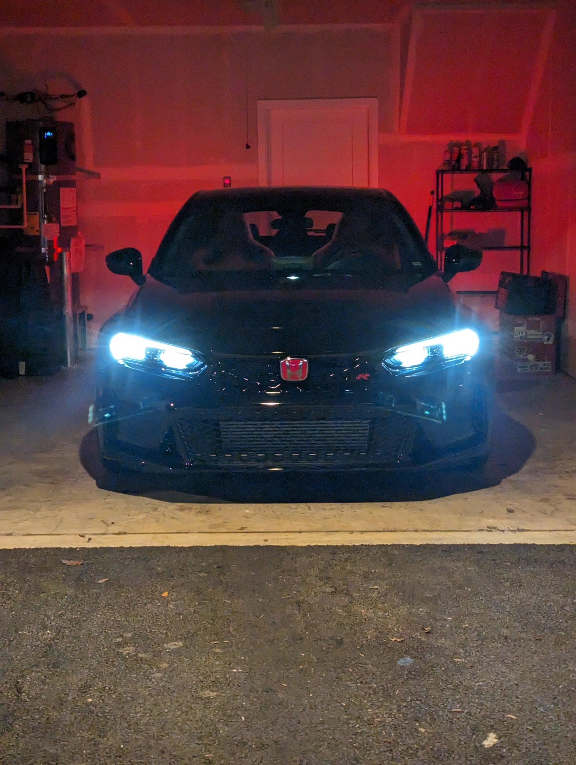 11th Gen Honda Civic Post your FL5 Civic Type R delivery pics! 🙌 📸 1000000977