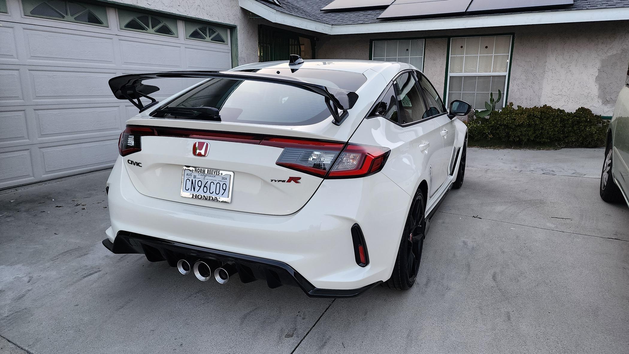 11th Gen Honda Civic Post your FL5 Civic Type R delivery pics! 🙌 📸 1000009149