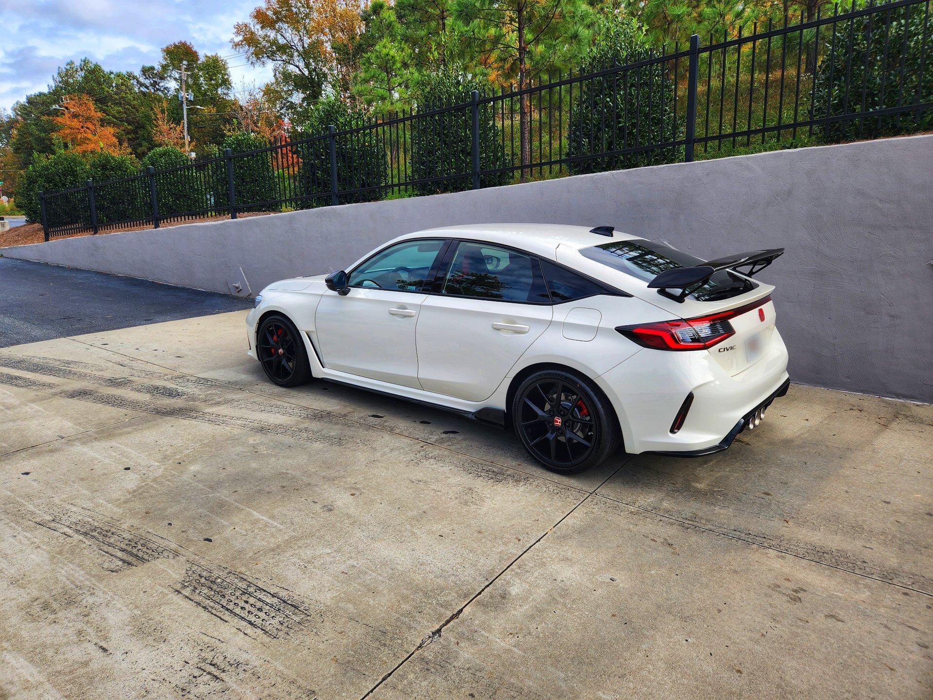 11th Gen Honda Civic Official CHAMPIONSHIP WHITE FL5 Type R Photos Thread 1000016713_edited