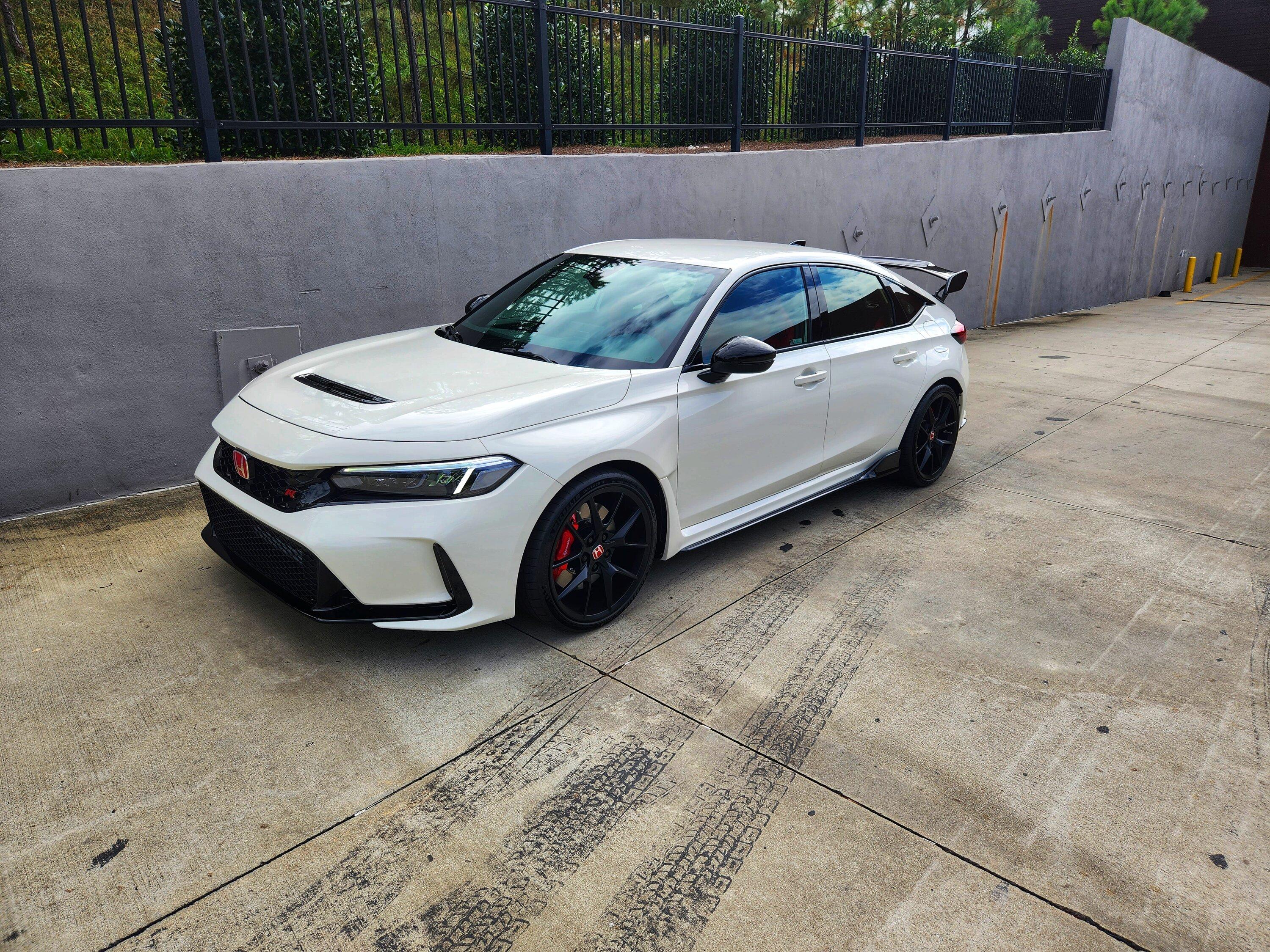 11th Gen Honda Civic Official CHAMPIONSHIP WHITE FL5 Type R Photos Thread 1000016714_edited