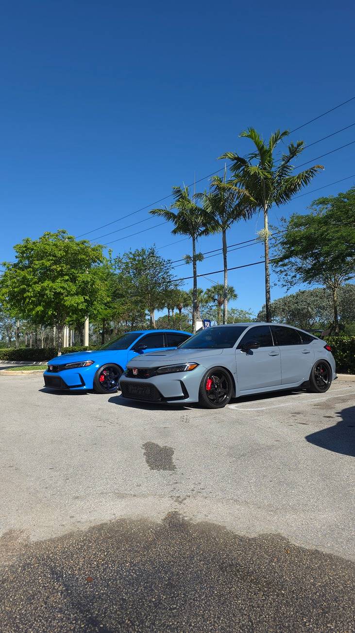 11th Gen Honda Civic Official SONIC GRAY PEARL FL5 Type R Photos Thread 1000027717