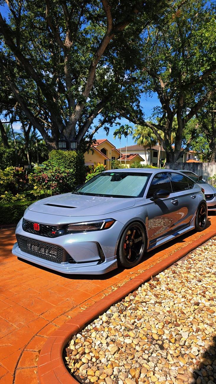 11th Gen Honda Civic Official SONIC GRAY PEARL FL5 Type R Photos Thread 1000043943