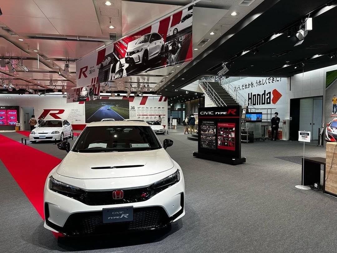 11th Gen Honda Civic Official CHAMPIONSHIP WHITE FL5 Type R Photos Thread 12452881_733061754822783_5273518786908128099_n-