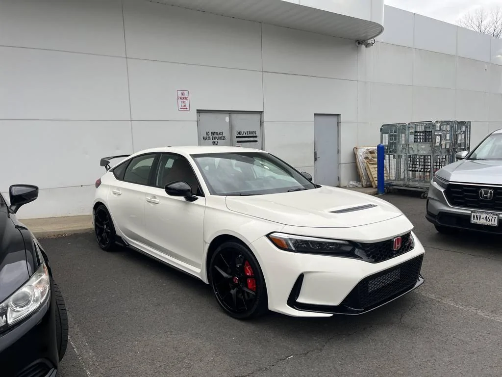 11th Gen Honda Civic Tommy's Type R Photos and Journal in Ridgewood NJ 15C4259E-8D07-47E9-8834-6BD111962989_1_105_c