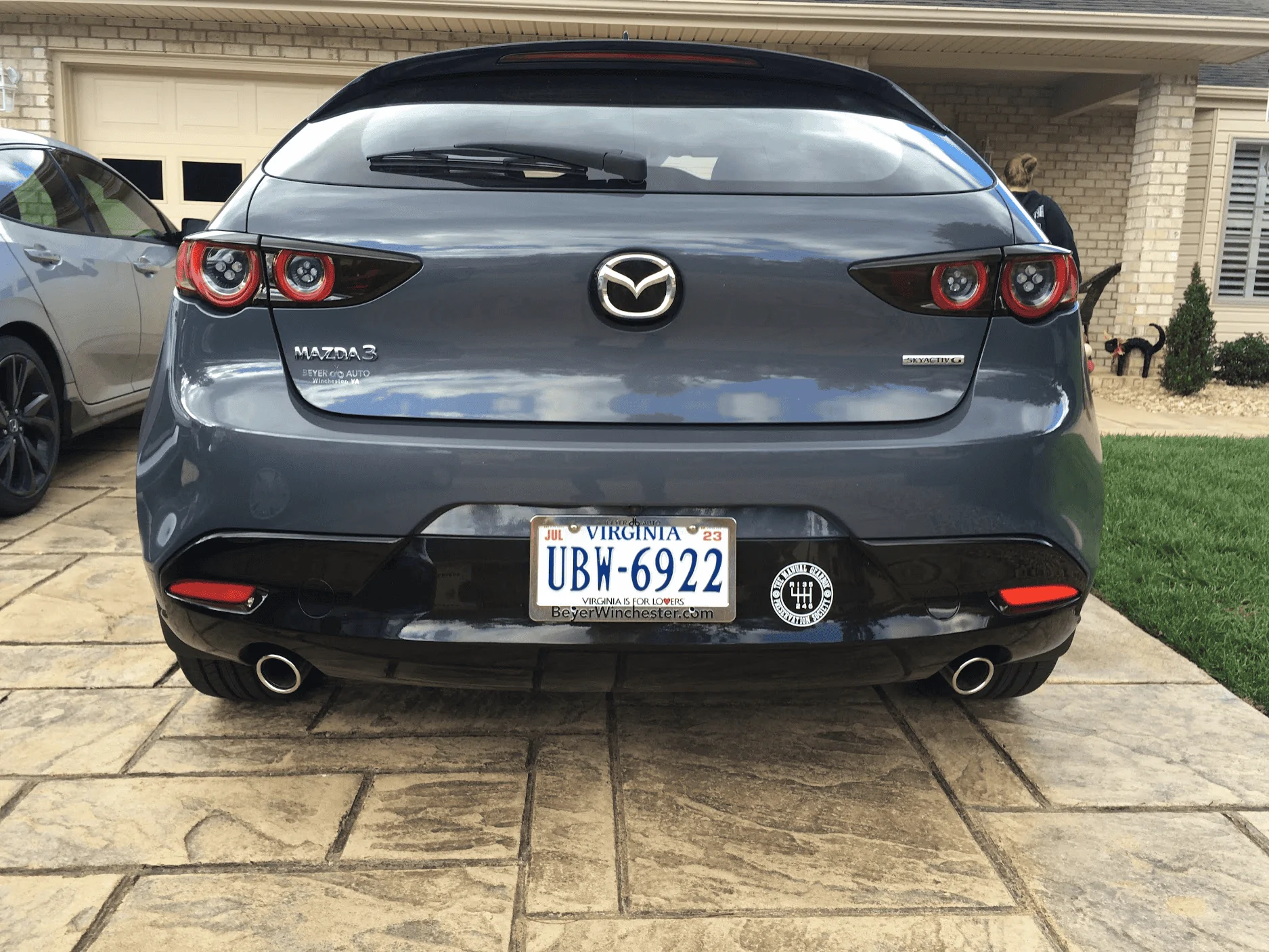 11th Gen Honda Civic 2022 Civic Touring Sedan beats out 5 rivals : Mazda 3, Jetta, Elantra, Sentra, Corolla [Car and Driver Competition] 1635789965839