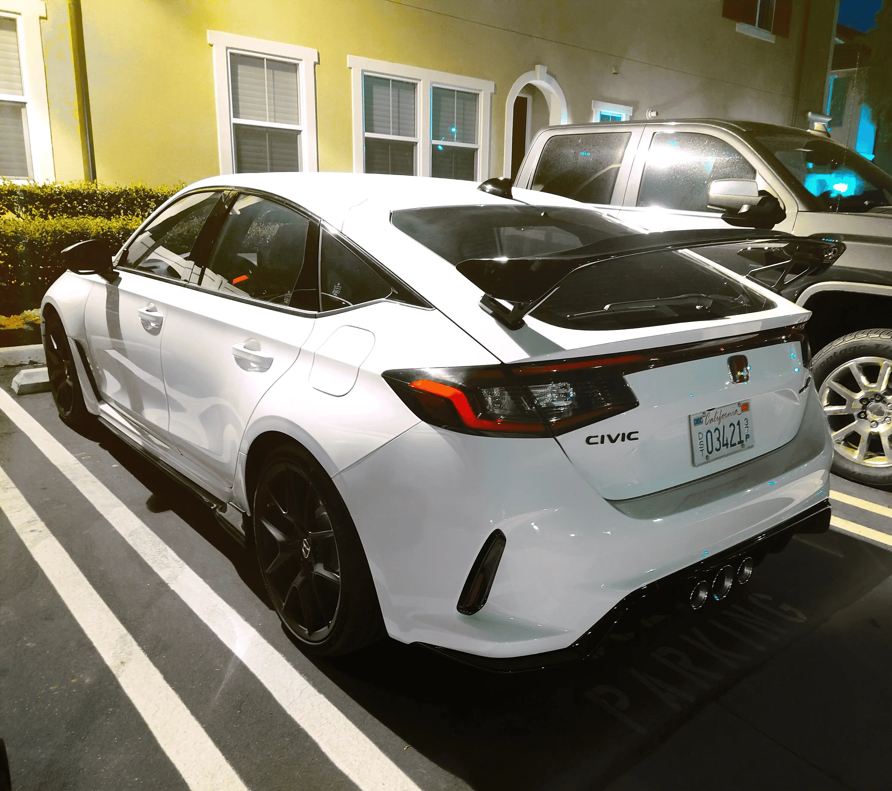 11th Gen Honda Civic 2023 Civic Type R Parked up in Championship White (California) 1660515673658