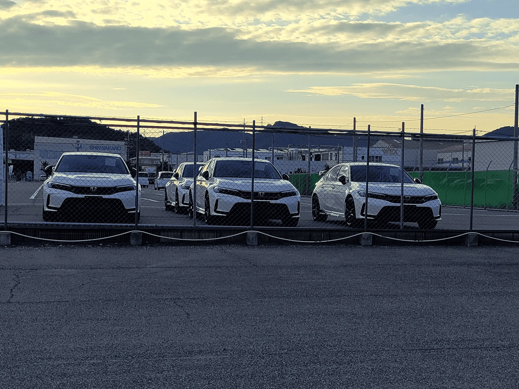 11th Gen Honda Civic Official CHAMPIONSHIP WHITE FL5 Type R Photos Thread 1661505719547