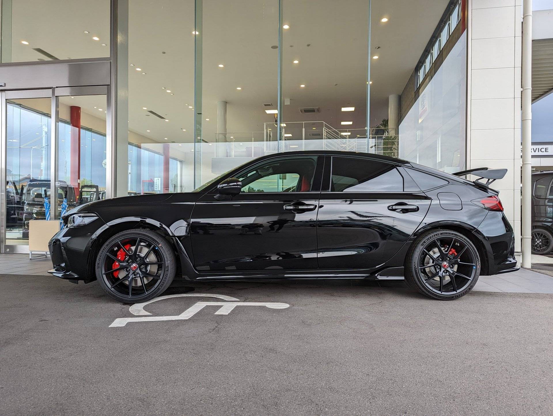 11th Gen Honda Civic Official CRYSTAL BLACK PEARL FL5 Type R Photos Thread 1662863031757-pn