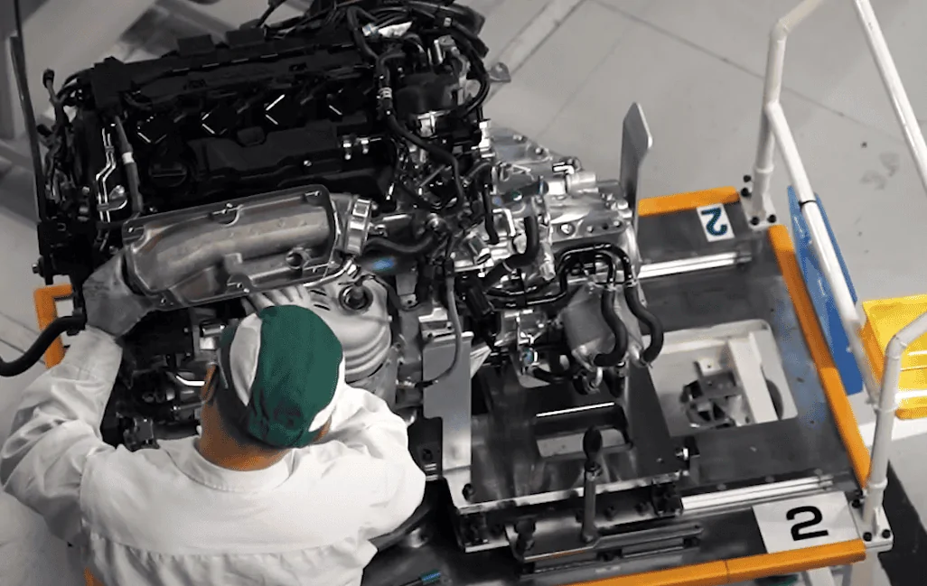 11th Gen Honda Civic 👷🏻‍♂️ FL5 Type R Production Assembly @ Japan Yorii Automobile Plant - Manufacturing Look Video! 1665374328163
