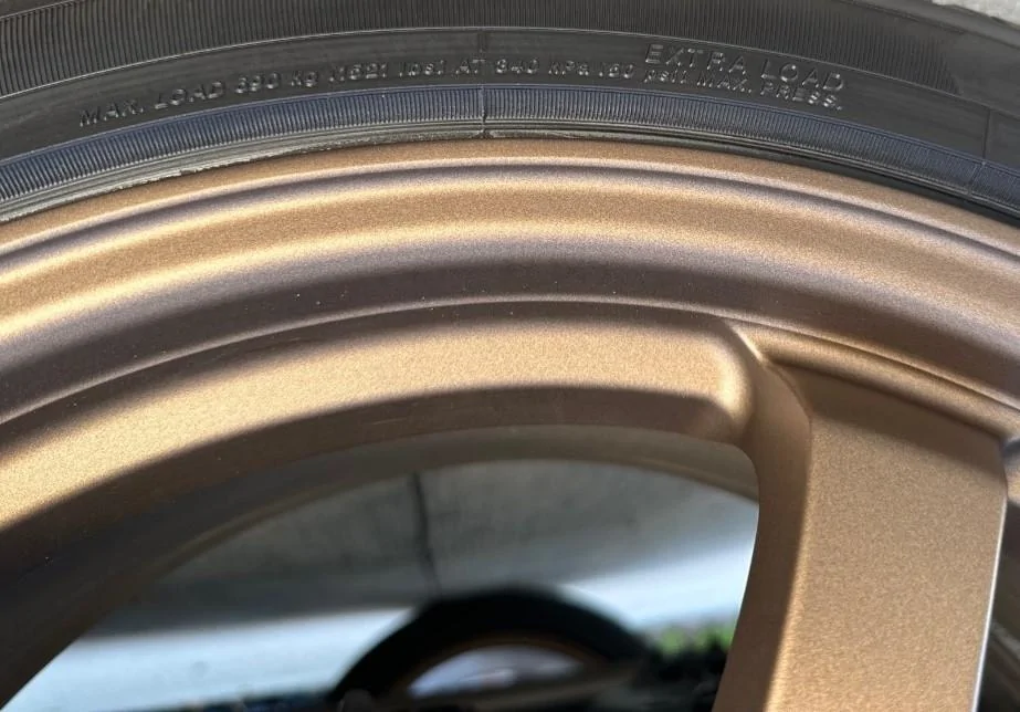 11th Gen Honda Civic Wheel rash!! Help im spiraling 1682704421382