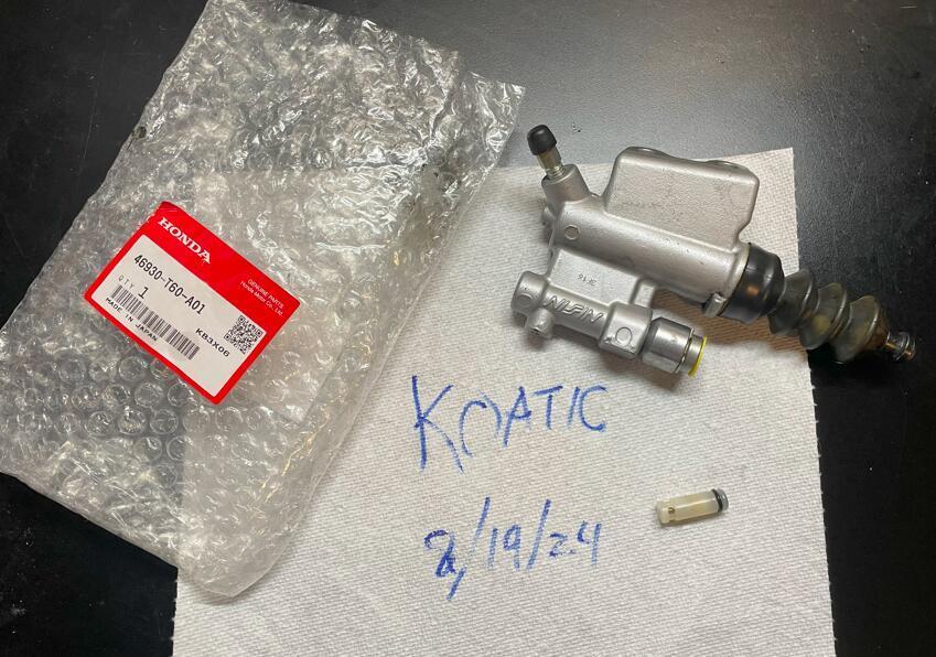 11th Gen Honda Civic FS: Slave Cylinder with Delay valve removed.. 1724113644541-6y-