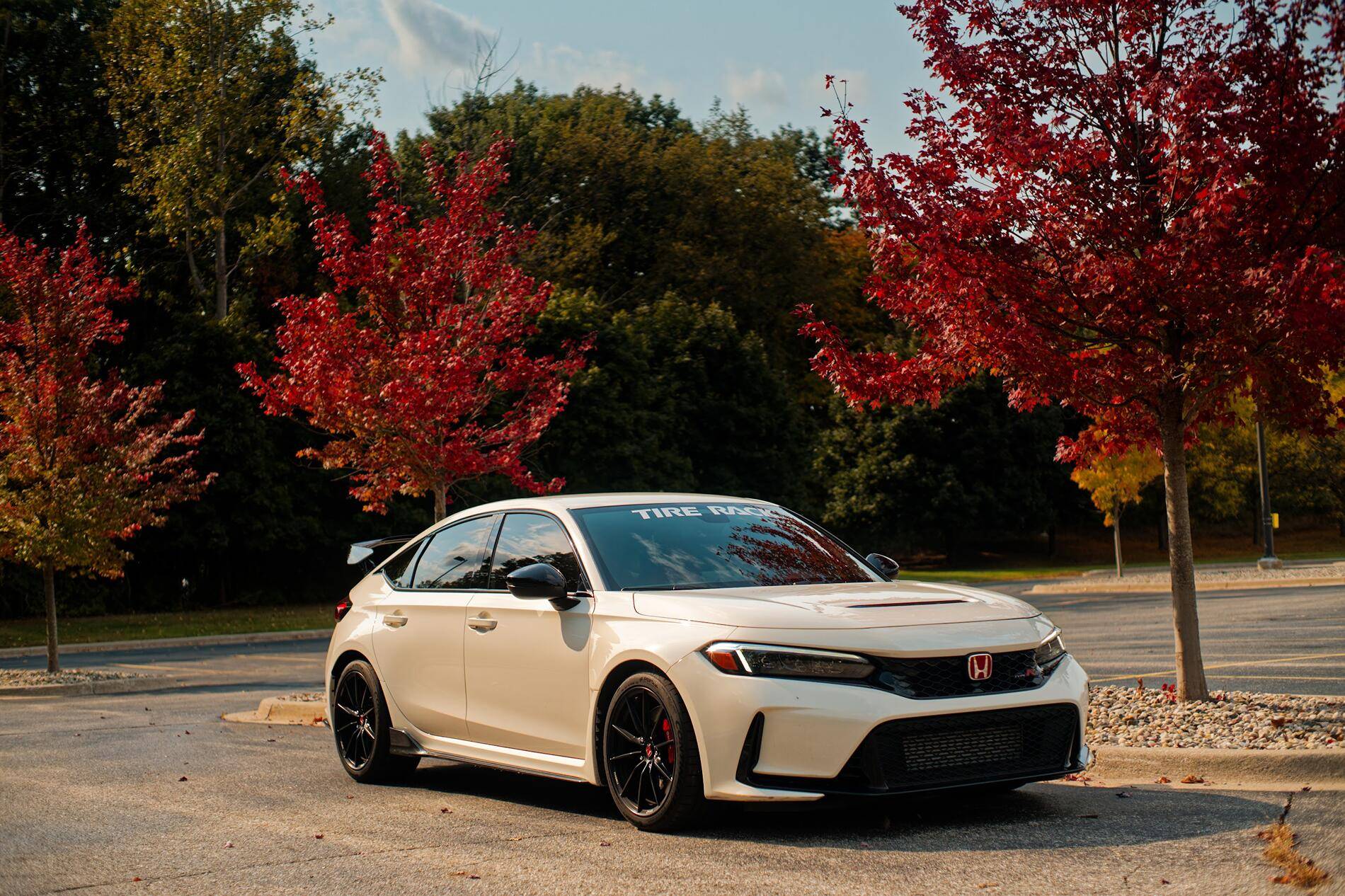 11th Gen Honda Civic Official CHAMPIONSHIP WHITE FL5 Type R Photos Thread 1728759150607-zq