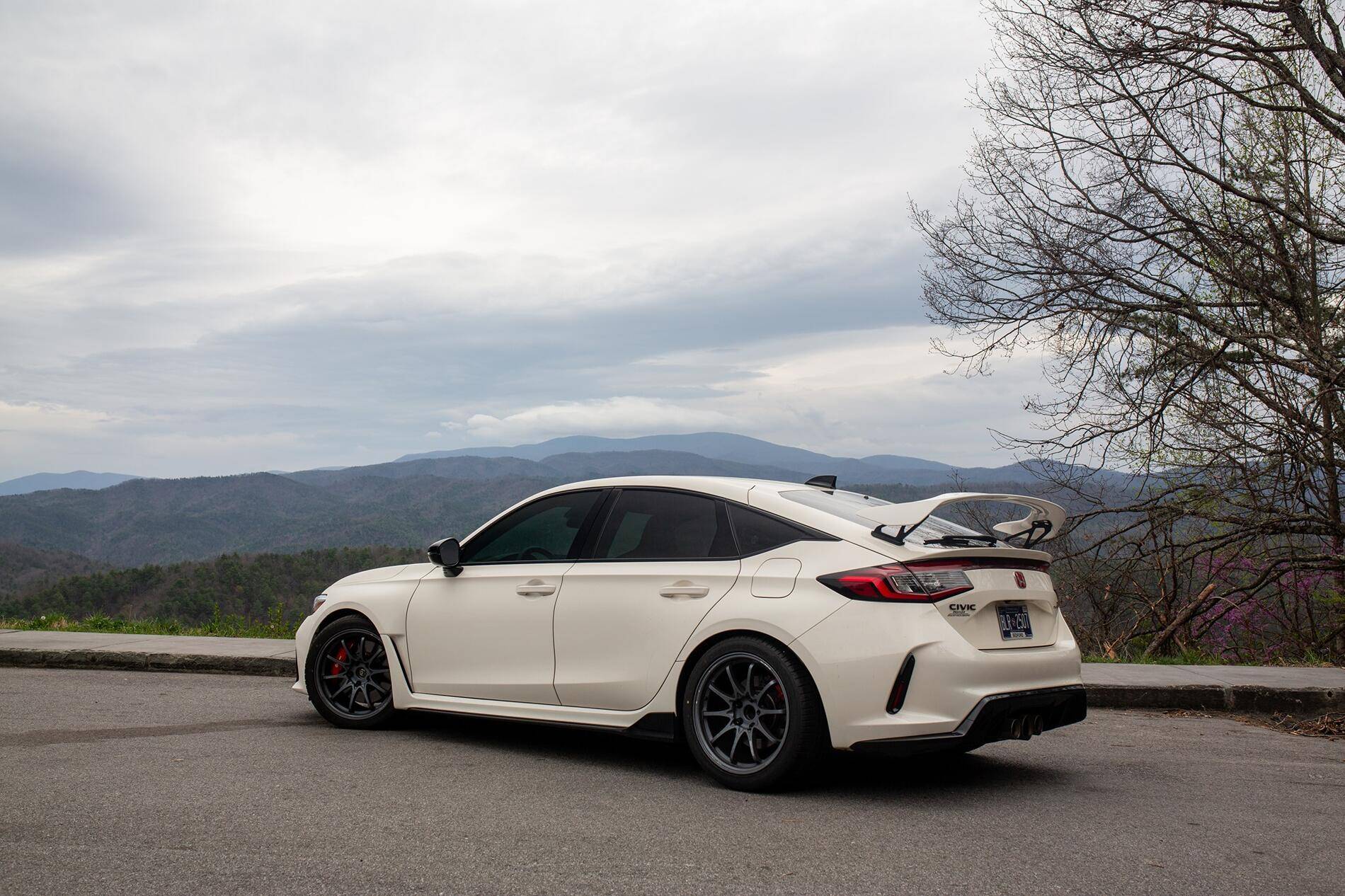 11th Gen Honda Civic Official CHAMPIONSHIP WHITE FL5 Type R Photos Thread 1745025429785-es