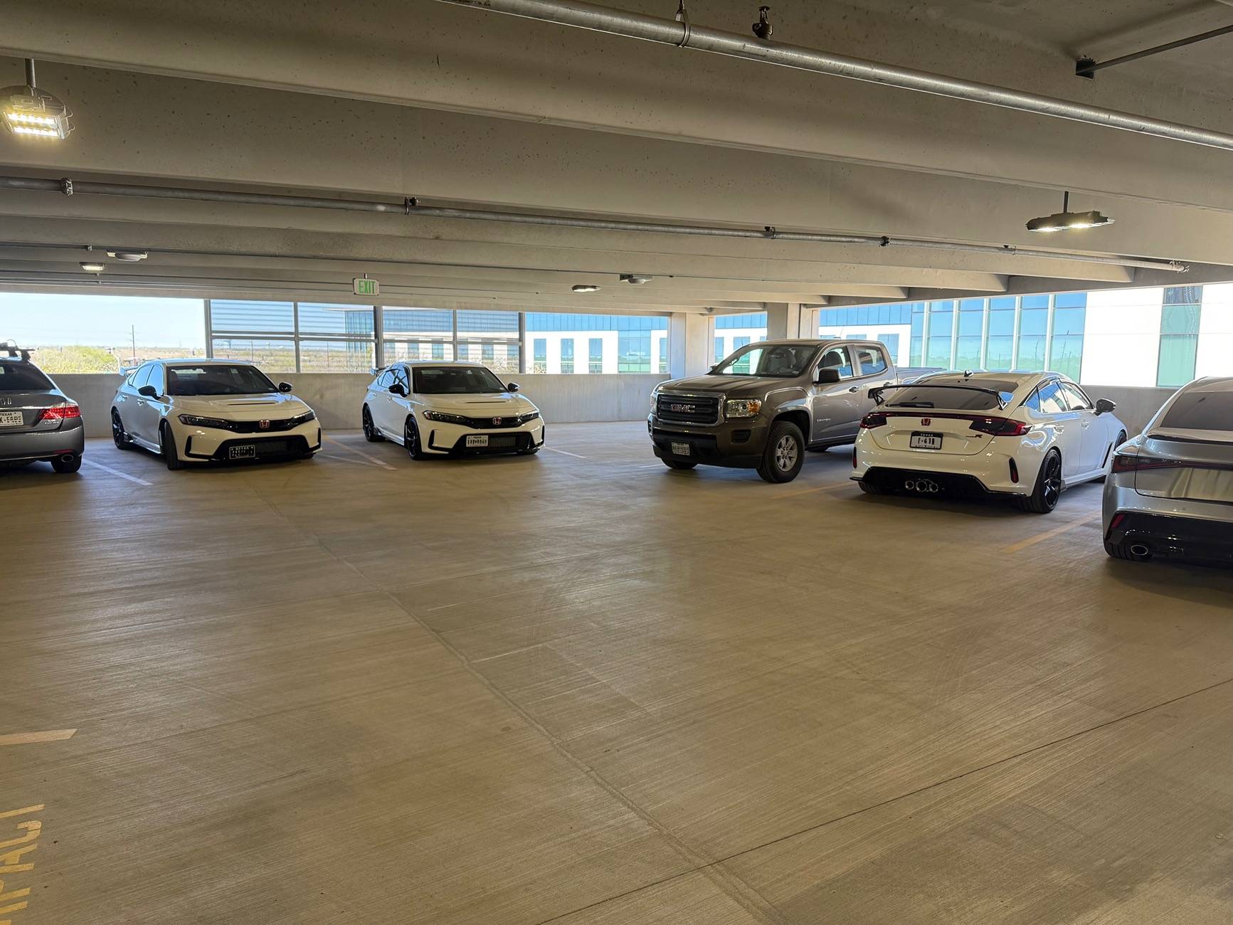 11th Gen Honda Civic Where are the FL5s? 1747232624345-w9