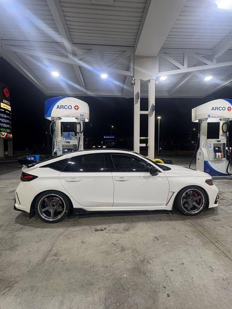 11th Gen Honda Civic Official CHAMPIONSHIP WHITE FL5 Type R Photos Thread 1750048660163-6y