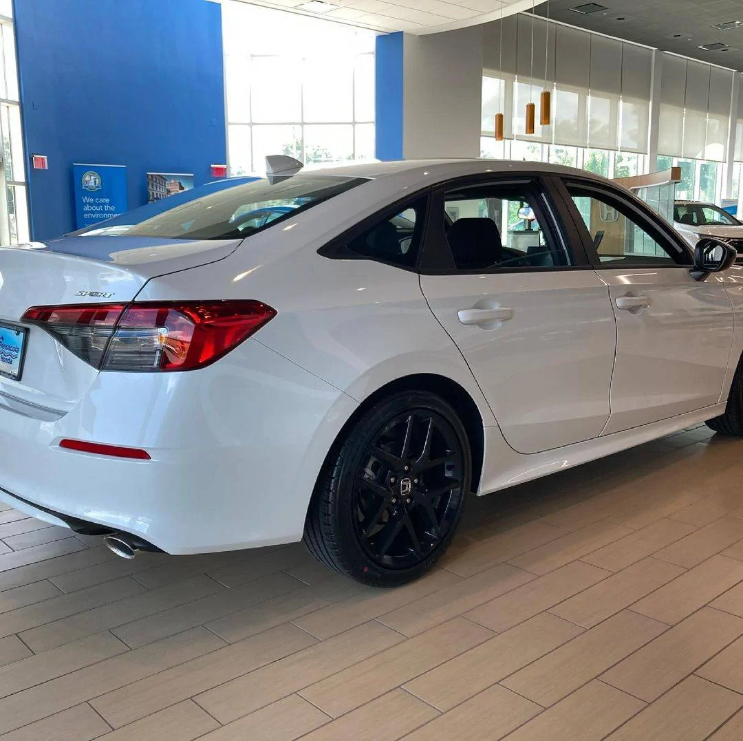 11th Gen Honda Civic Official PLATINUM WHITE 2022+ 11th Gen Civic & Si Thread 197385965_1115617038936825_3710105368633037057_n