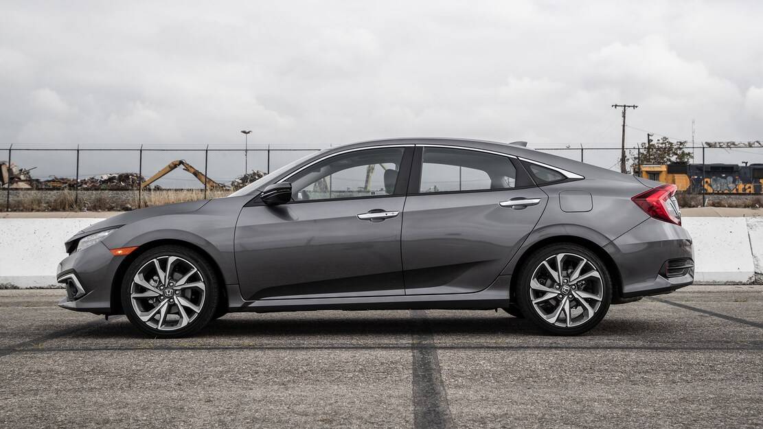 11th Gen Honda Civic Coming Soon - 2022 Civic First Drive Reviews (Preview Photos w/ HPD accessories) 2019-Honda-Civic-Touring-side