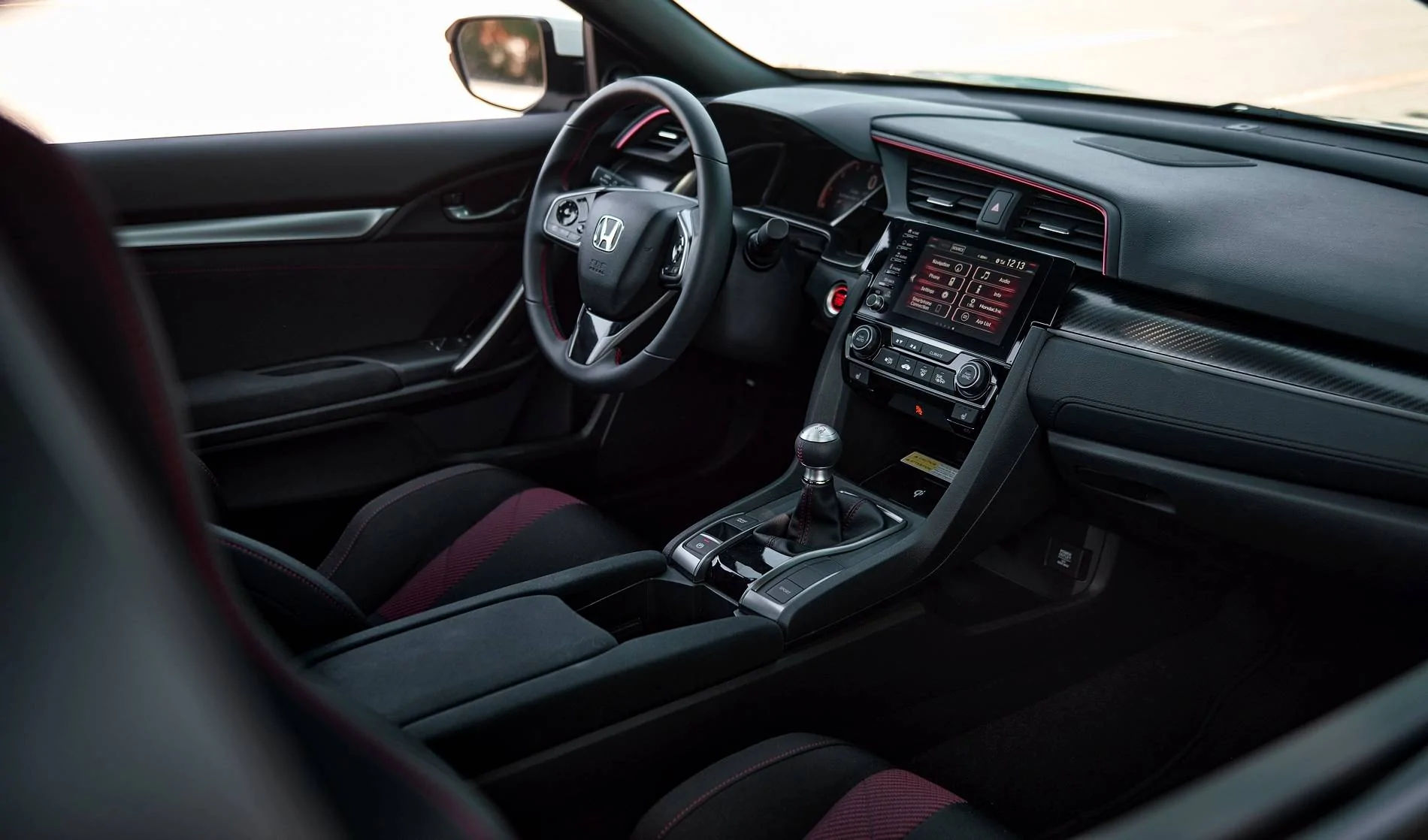 2020-Honda-Civic-Si-Interior.webp