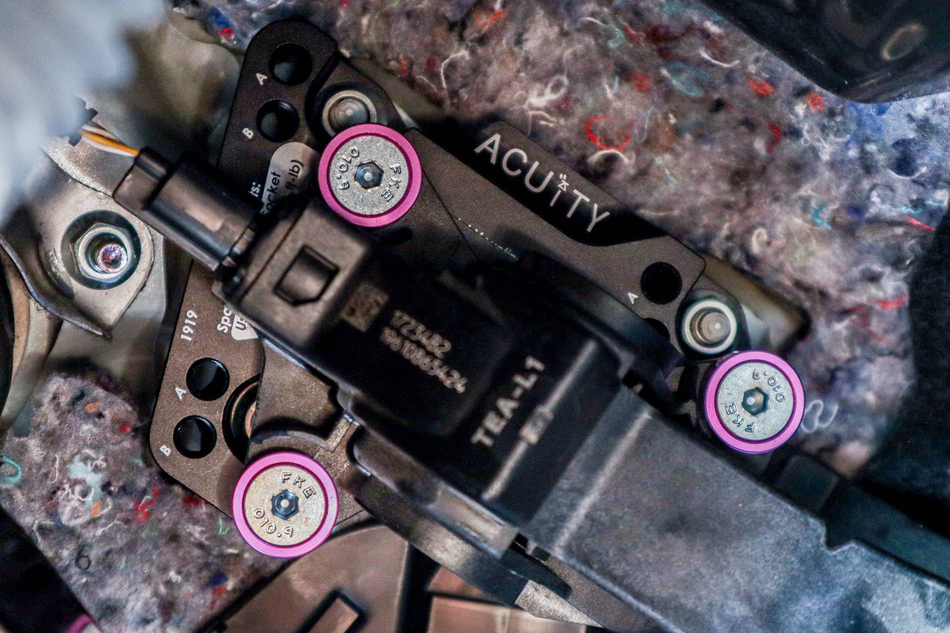 11th Gen Honda Civic How to Heel-Toe with big feet 20201021_010150973_iOS