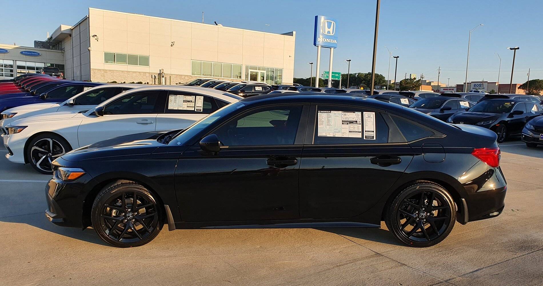 11th Gen Honda Civic Official CRYSTAL BLACK 2022+ 11th Gen Civic & Si Thread 20210619_071109-01