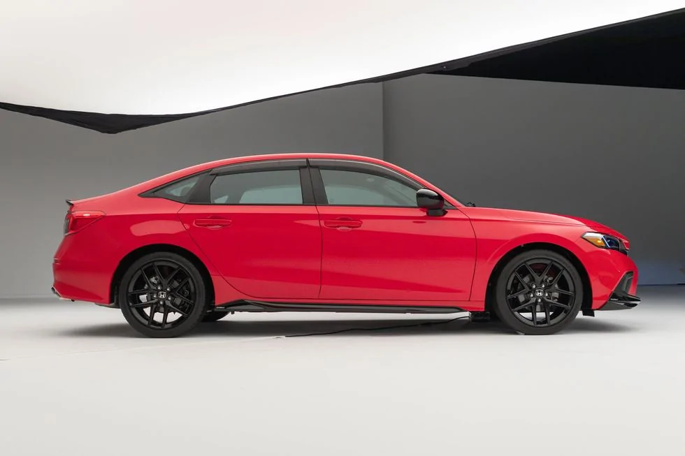 11th Gen Honda Civic Official RALLYE RED 2022+ 11th Gen Civic & Si Thread 2022-civic-sport-touring-rallye-red-3