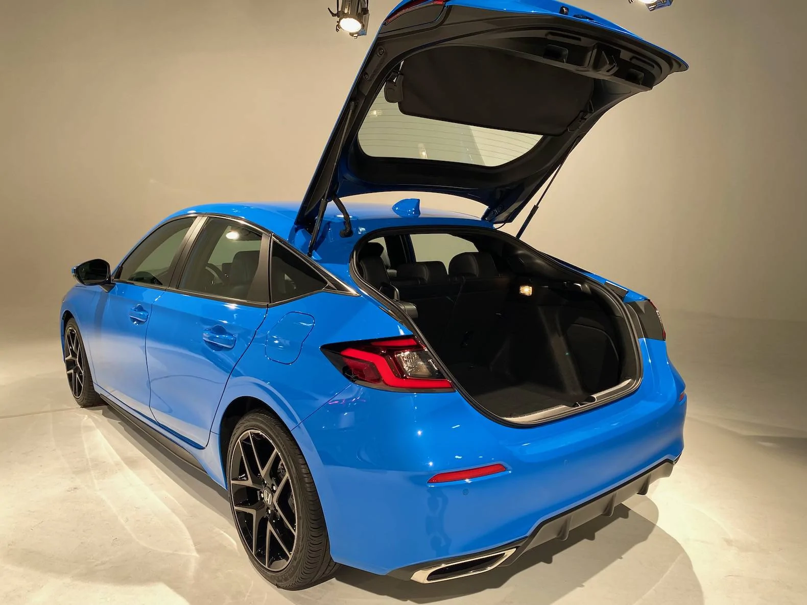 11th Gen Honda Civic In-Studio Look at 2022 Civic Hatchback & Versus Sedan 2022-Honda-Civic-Hatchback-00020