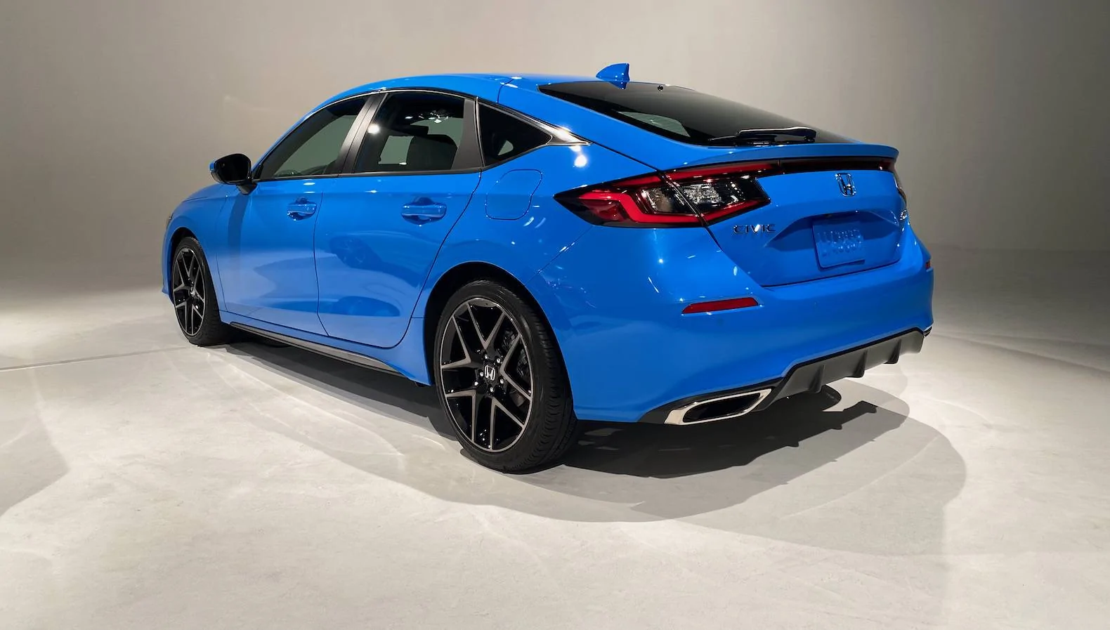 11th Gen Honda Civic In-Studio Look at 2022 Civic Hatchback & Versus Sedan 2022-Honda-Civic-Hatchback-008