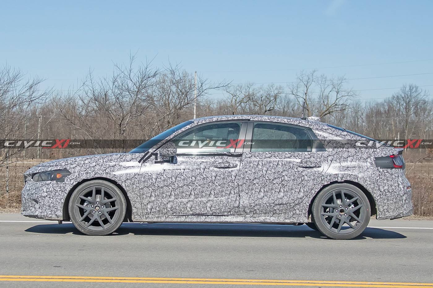 11th Gen Honda Civic 2022 Civic Hatchback Spied Again With New Wheels, Less Camo 2022-honda-civic-hatchback-3