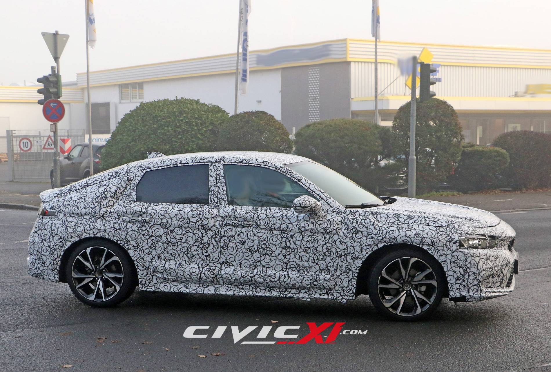 11th Gen Honda Civic Spied: 2022 Civic Hatchback up close 2022 Honda Civic Hatchback 9