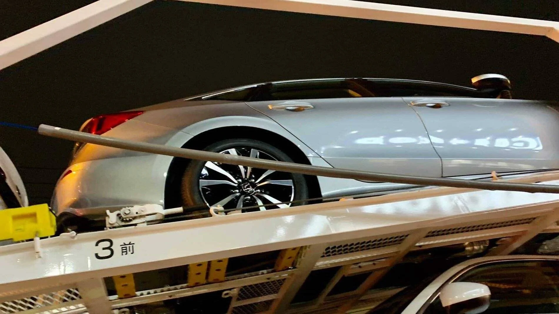 11th Gen Honda Civic Spied: 2022 Civic Sedan in Platinum White and Lunar Silver (US Spec) 2022 Honda Civic Sedan Silver 1