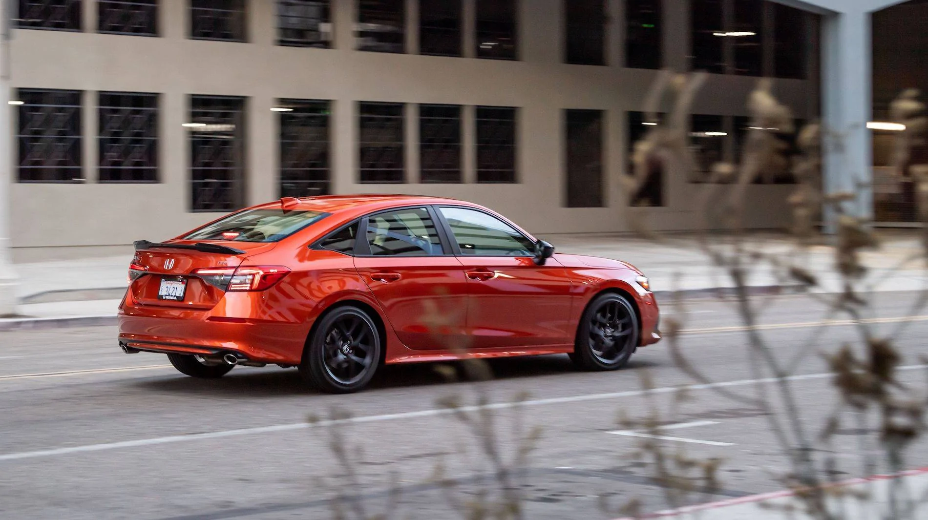 11th Gen Honda Civic C&D Instrumented Test Results & Review: 2022 Civic Si Evolves but Remains a Driver's Car 2022-honda-civic-si-103-1640098951