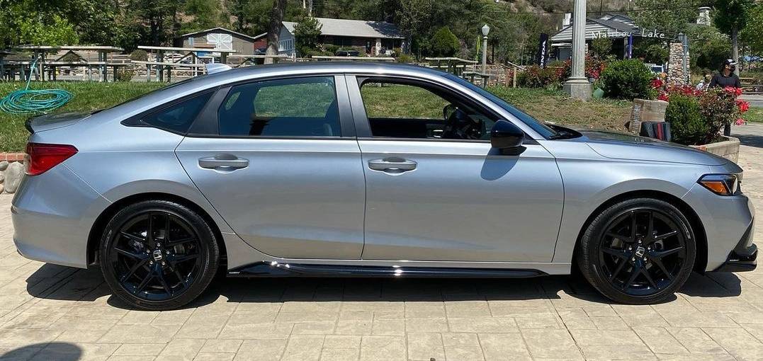 11th Gen Honda Civic Poll: Your favorite color on the 2022 Si 2022-honda-civic-silver-profile-01