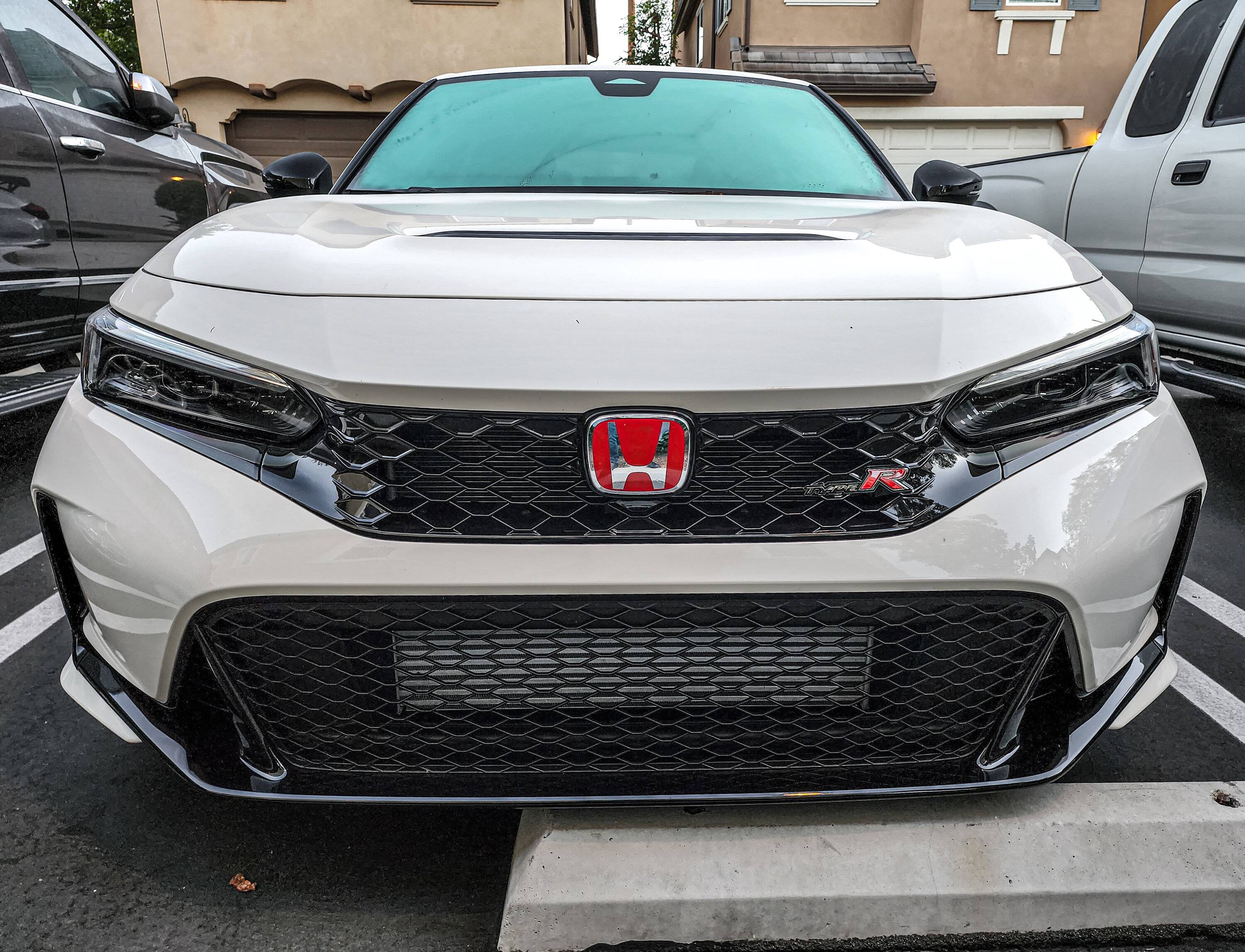 11th Gen Honda Civic 2023 Civic Type R Parked up in Championship White (California) 20220814_061532
