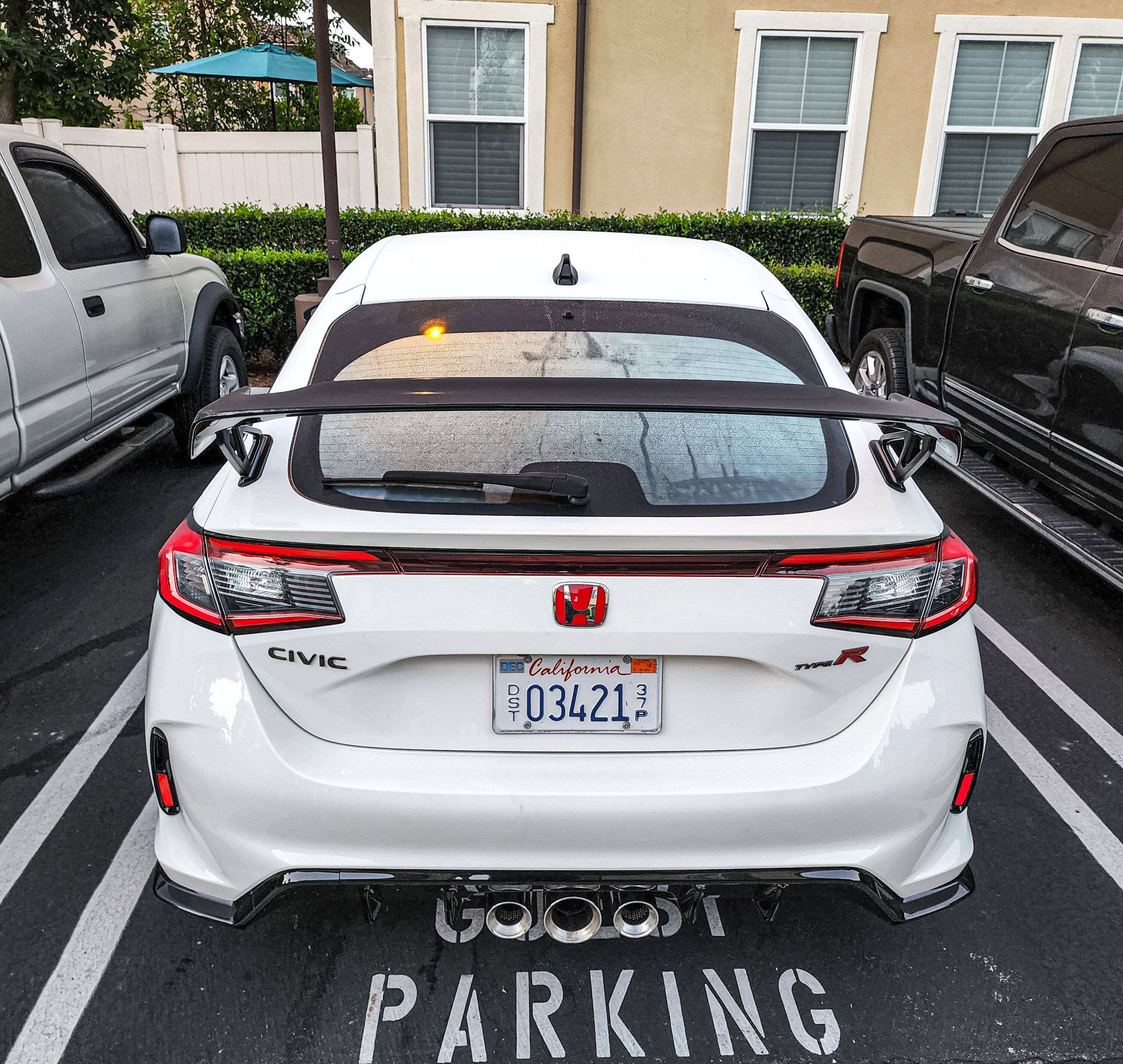 11th Gen Honda Civic 2023 Civic Type R Parked up in Championship White (California) 20220814_061652 (1)
