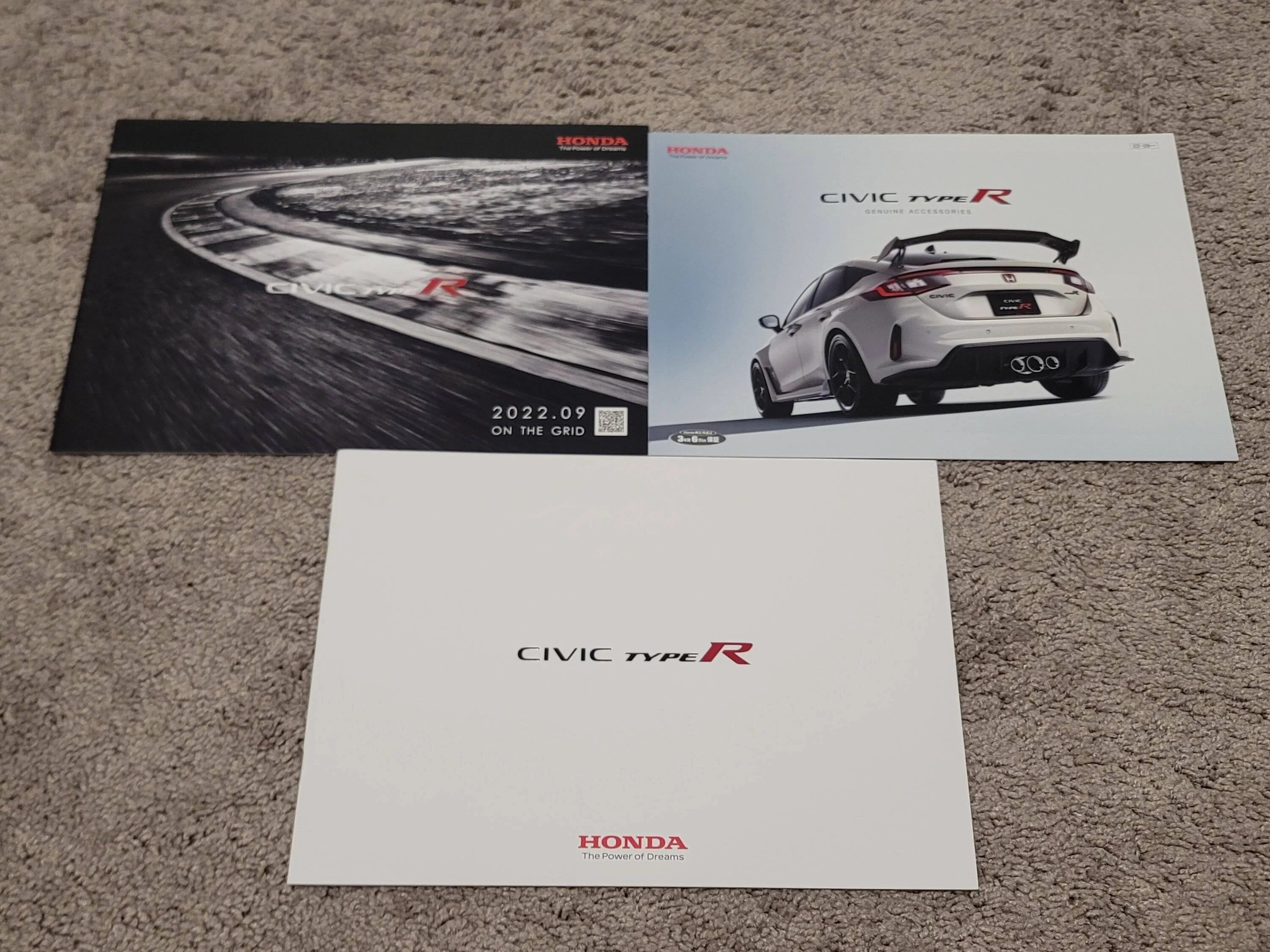11th Gen Honda Civic SOLD JDM CTR FL5 3 Brochure Set 20220926_211627