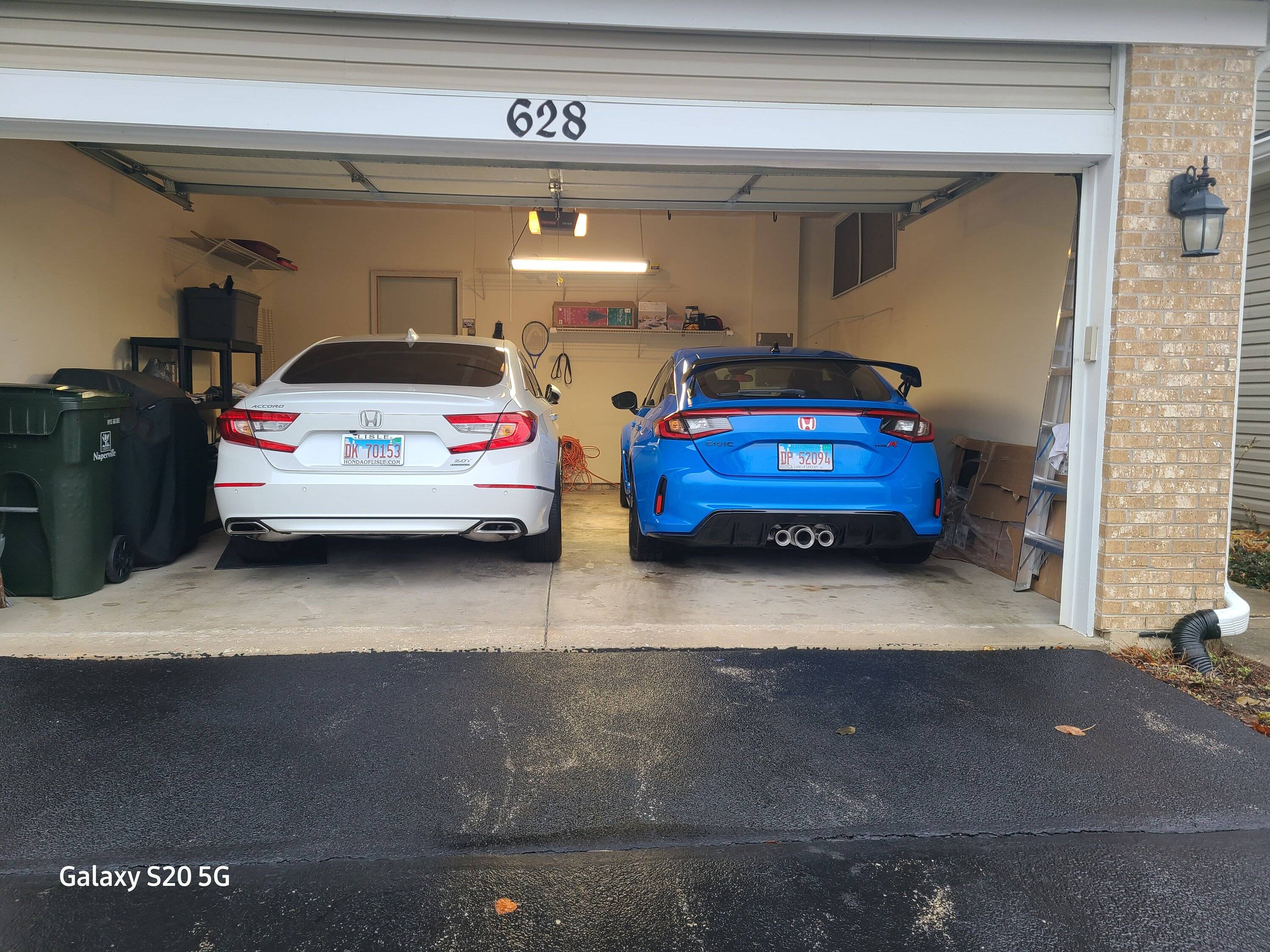 11th Gen Honda Civic Post your FL5 Civic Type R delivery pics! 🙌 📸 20221214_131528