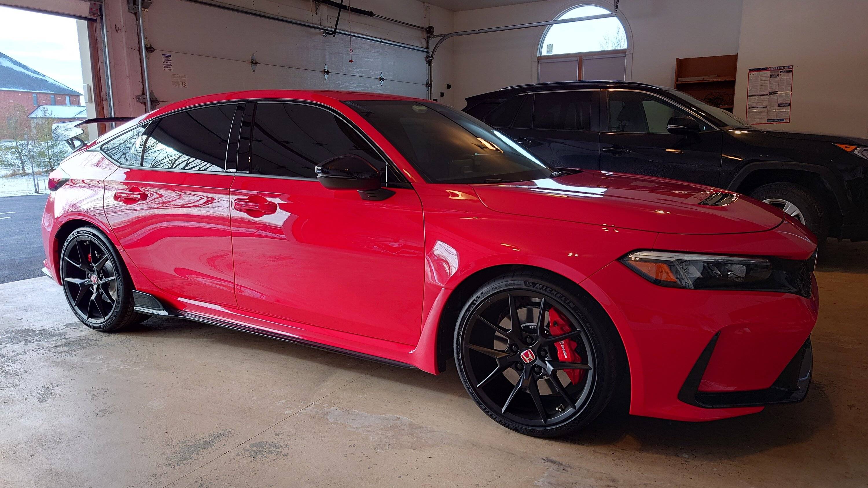 11th Gen Honda Civic Show your % of tint on your FL5 20221219_130617.JPG