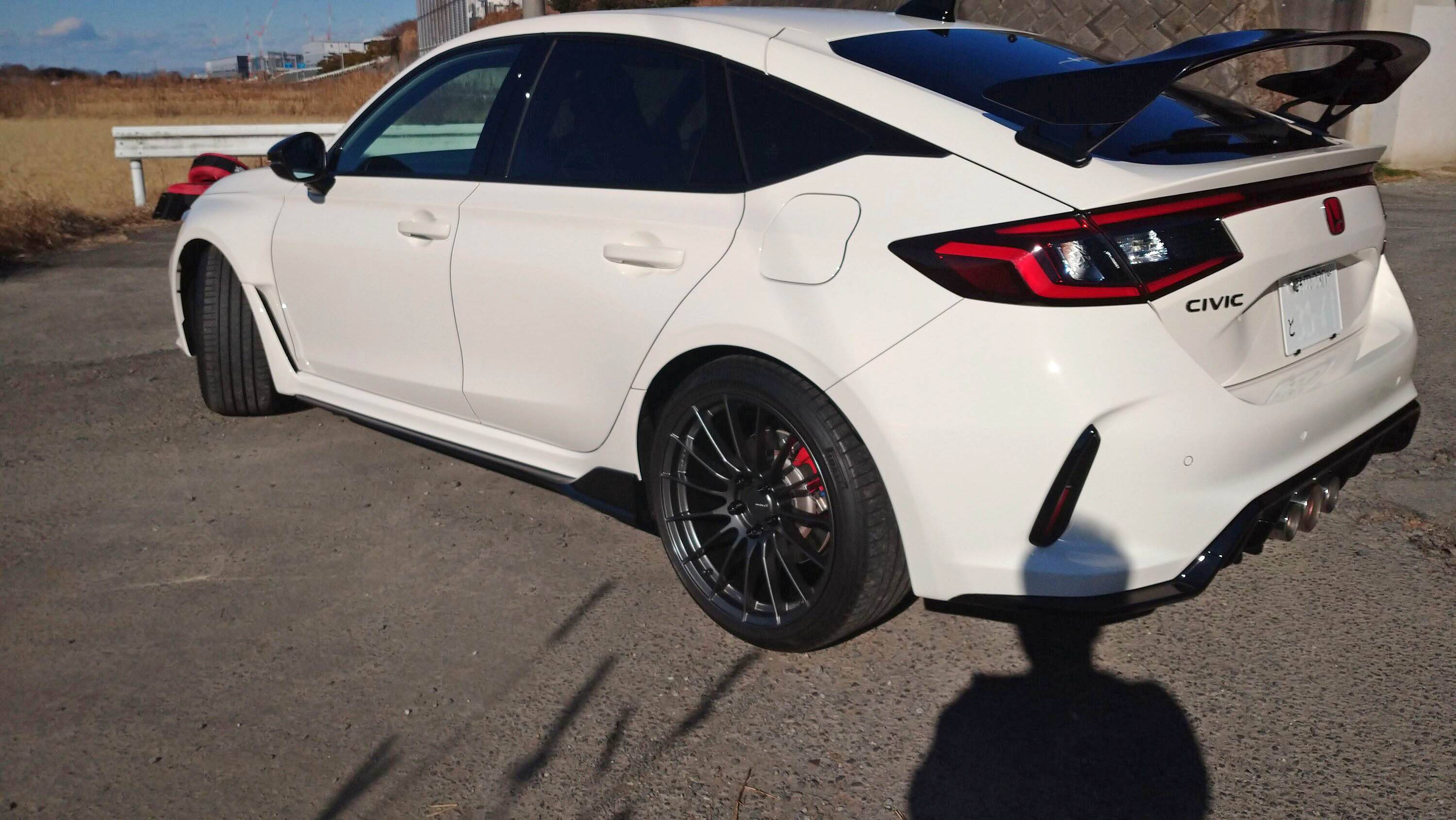 11th Gen Honda Civic Enkei RS05RR 19×9.5 wheels on FL5 Type R 2022122913131