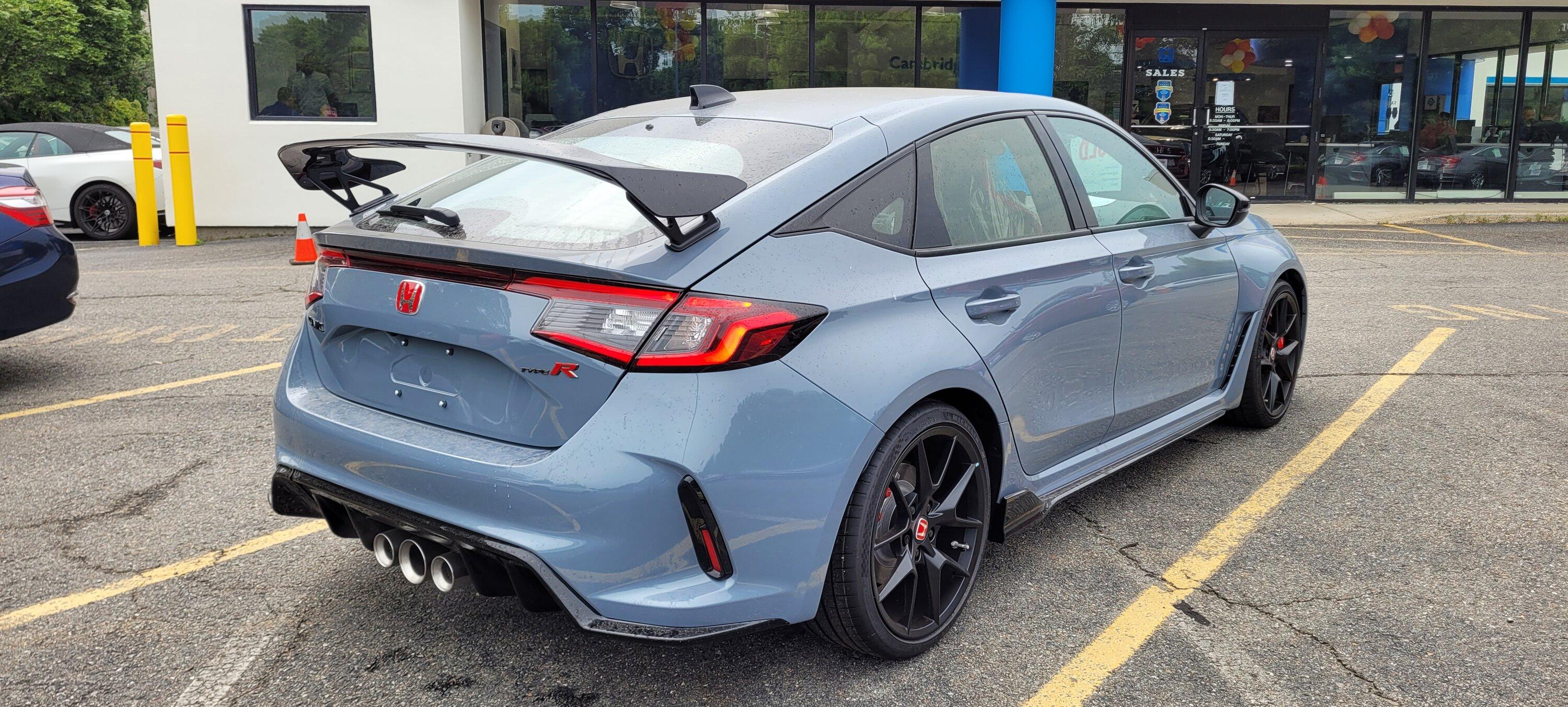 11th Gen Honda Civic Post your FL5 Civic Type R delivery pics! 🙌 📸 2023-08-07 09.39.54