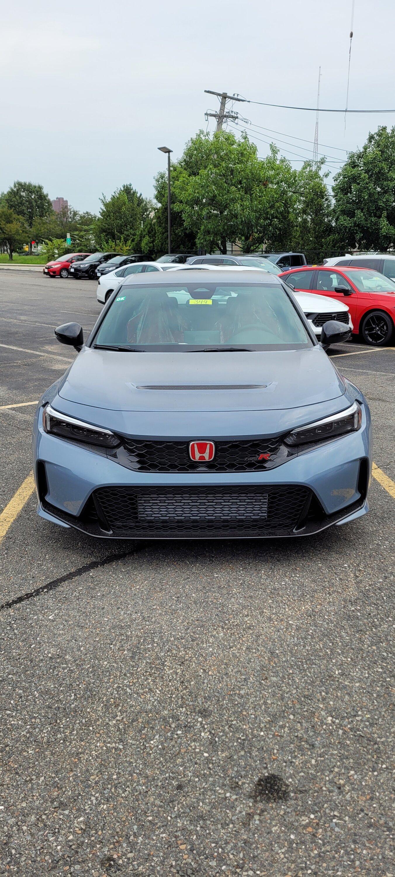 11th Gen Honda Civic Post your FL5 Civic Type R delivery pics! 🙌 📸 2023-08-07 09.55.31