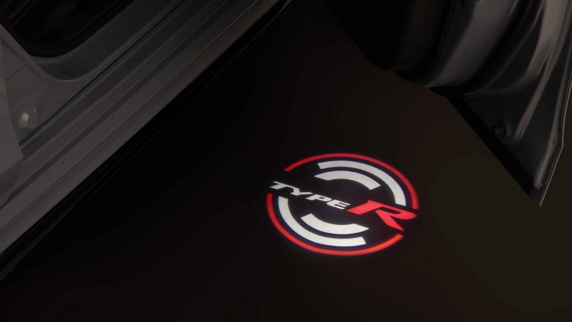 11th Gen Honda Civic Official CHAMPIONSHIP WHITE FL5 Type R Photos Thread 2023-civic-type-r-with-honda-access-upgrades (20)