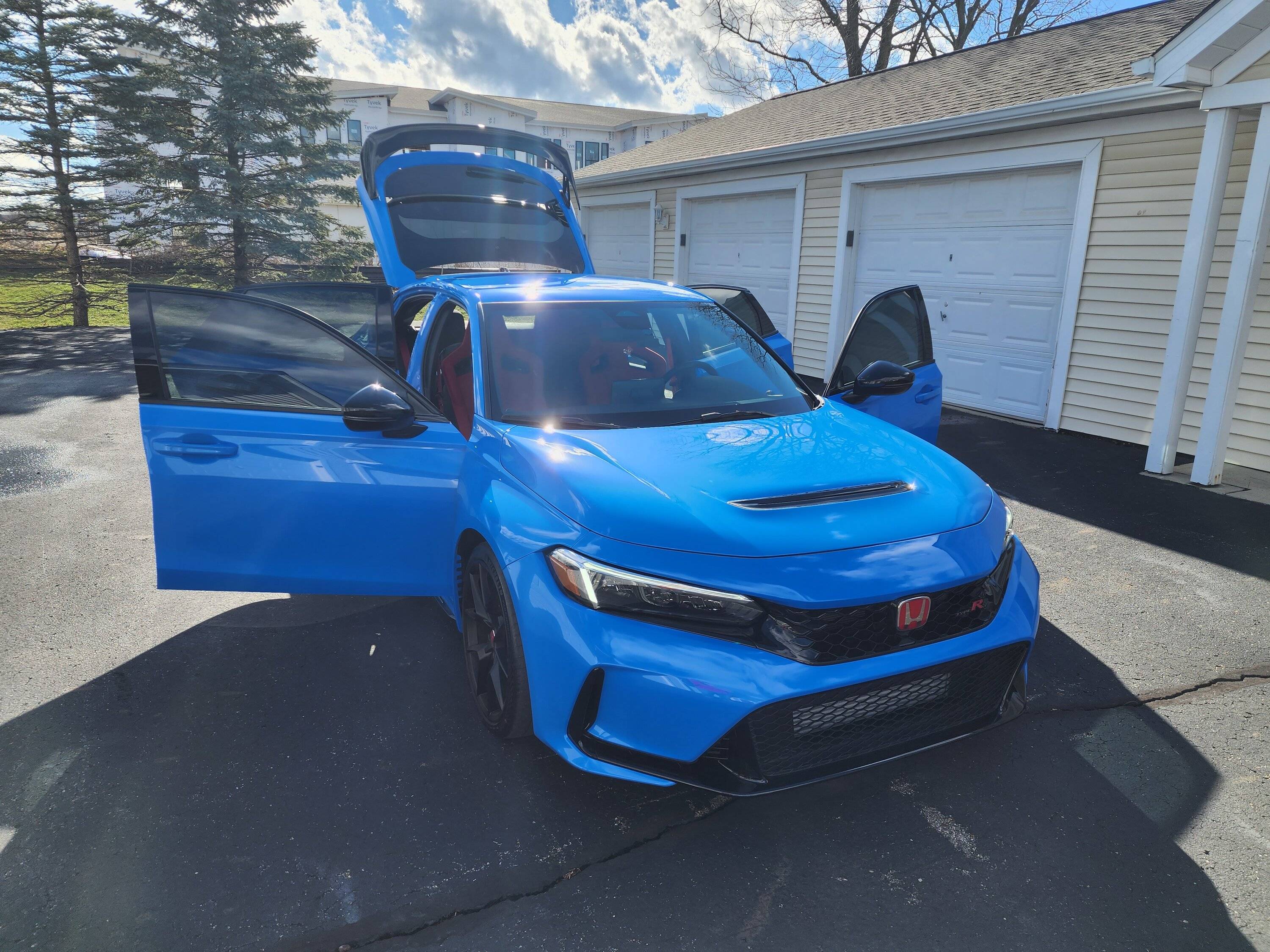 11th Gen Honda Civic Paint pulling from front bumper during PPF install (2023 Boost Blue Type R) 20230119_132942