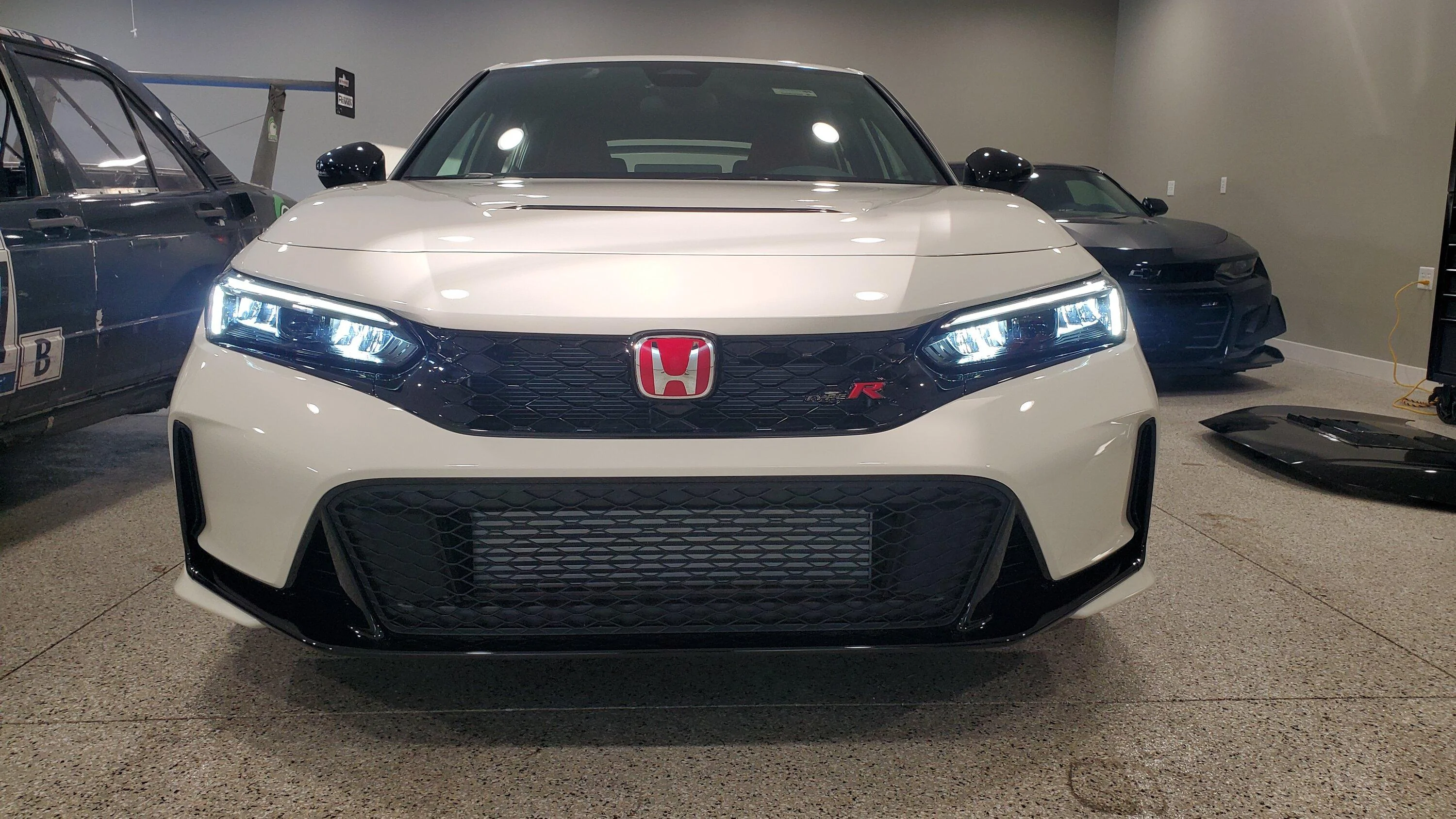 11th Gen Honda Civic Official CHAMPIONSHIP WHITE FL5 Type R Photos Thread 20230314_180728(0)