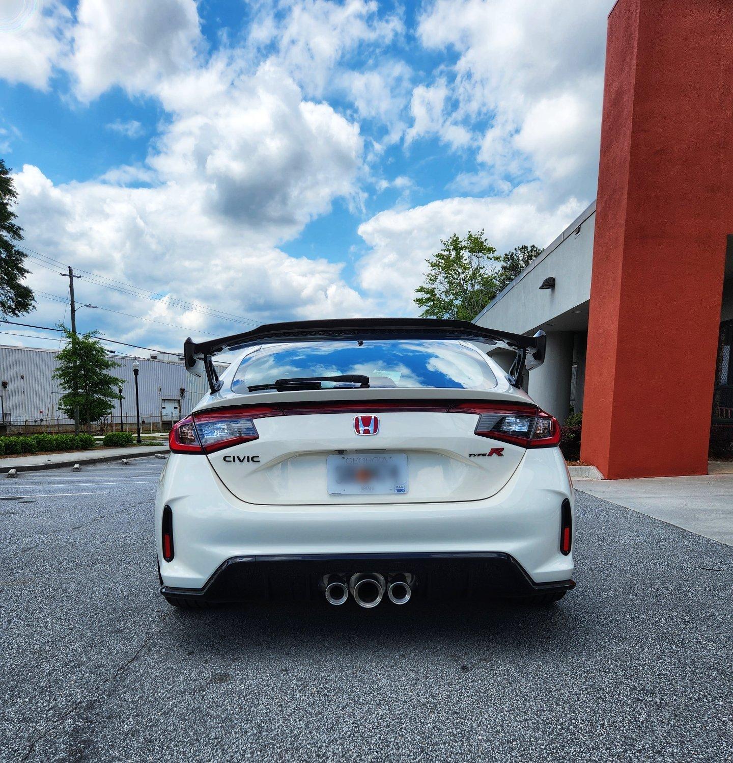 11th Gen Honda Civic Official CHAMPIONSHIP WHITE FL5 Type R Photos Thread 20230506_142735_edited