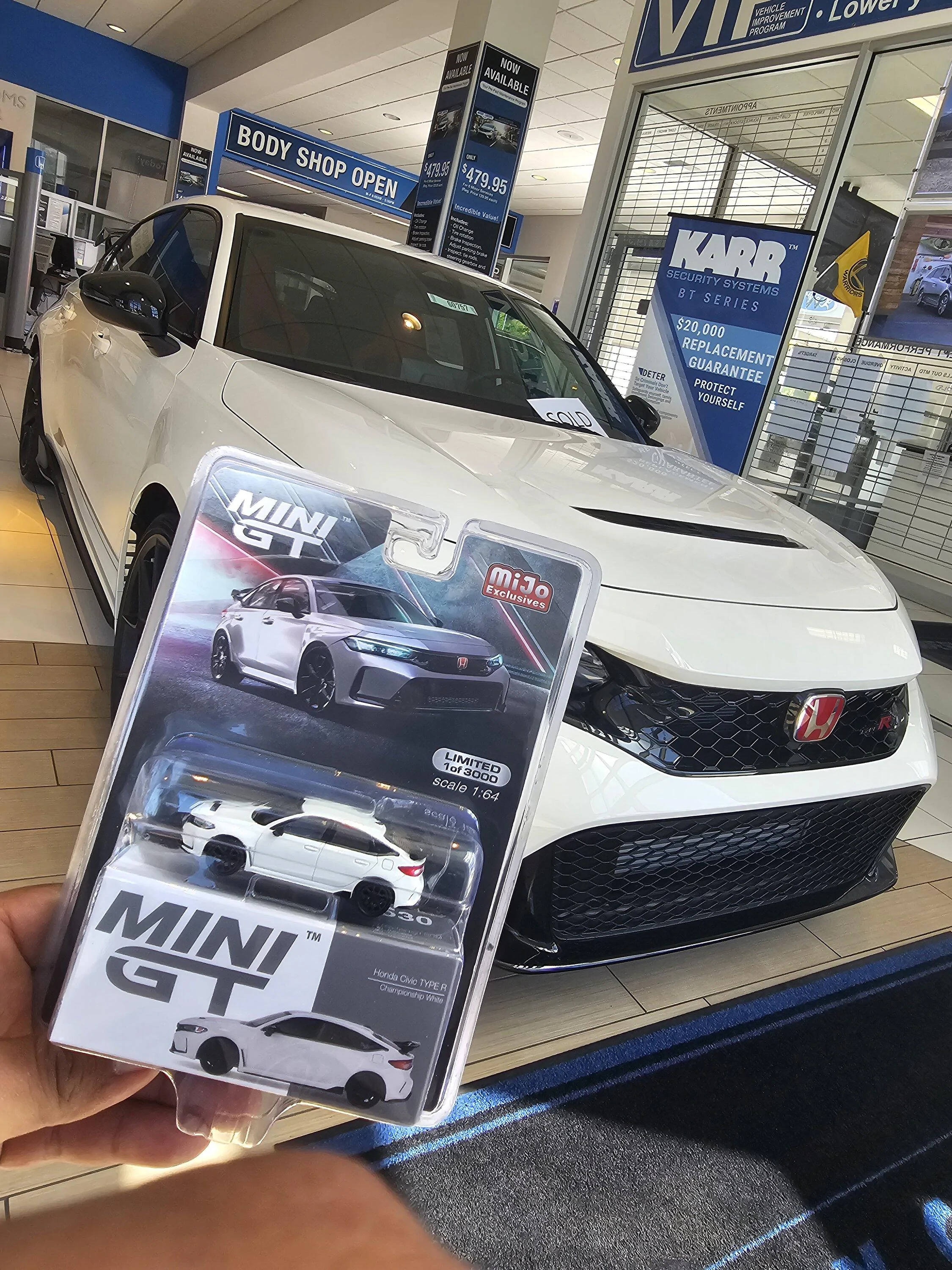 11th Gen Honda Civic Post your FL5 Civic Type R delivery pics! 🙌 📸 20230904_142320