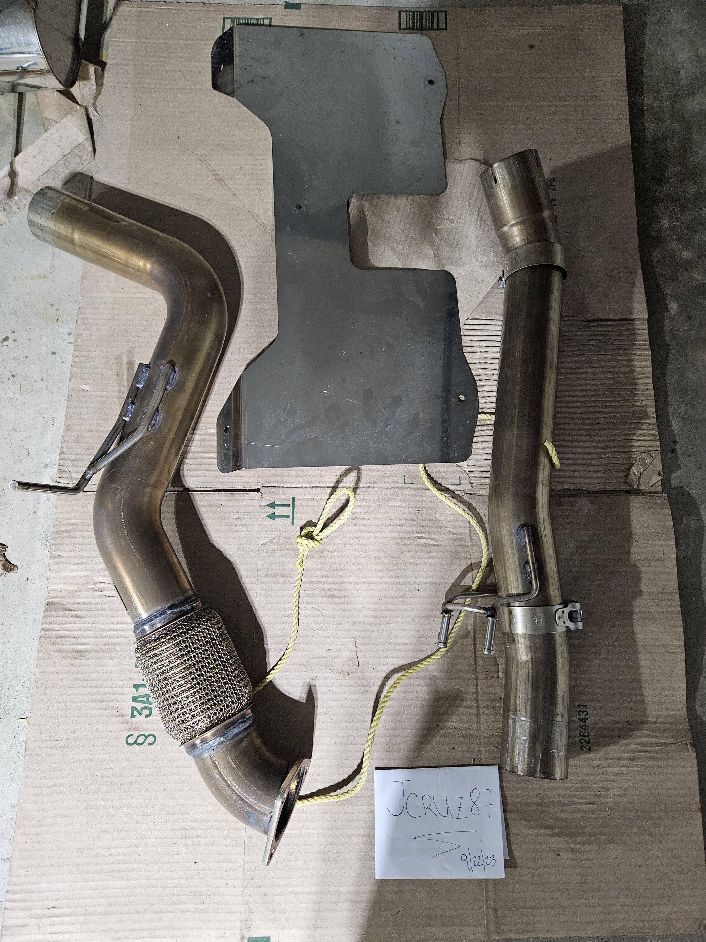 11th Gen Honda Civic FL5 Part Out 20230922_084531