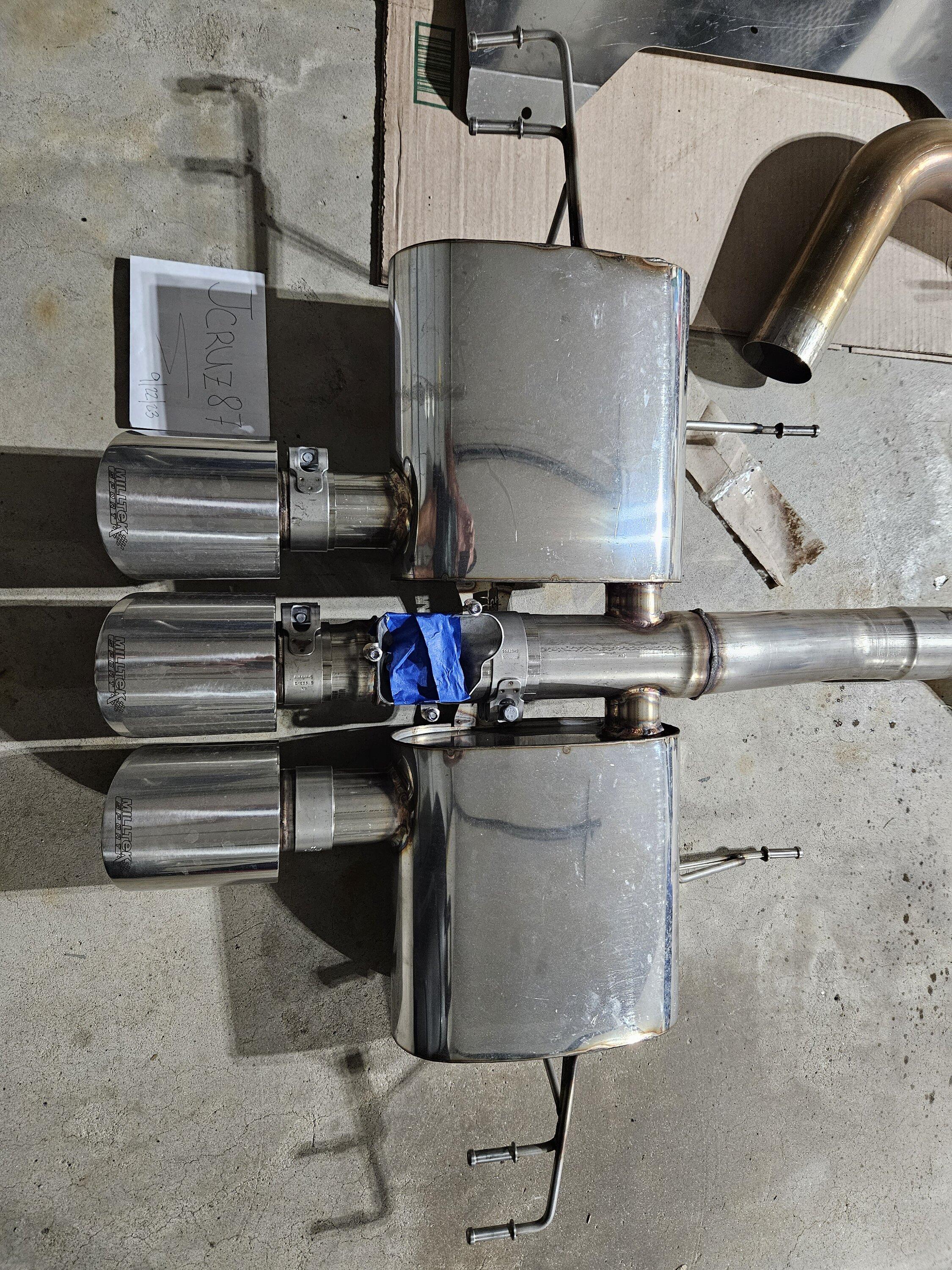 11th Gen Honda Civic FL5 Part Out 20230922_084600